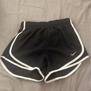 Nike short